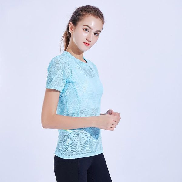 yoga outfits women sports shirt for fitness workout quick dry sweat breathable exercises short sleeve activewear running vest, White;red
yoga outfits women sports shirt for fitness workout quick dry sweat breathable exercises short sleeve activewear running vest, White;red