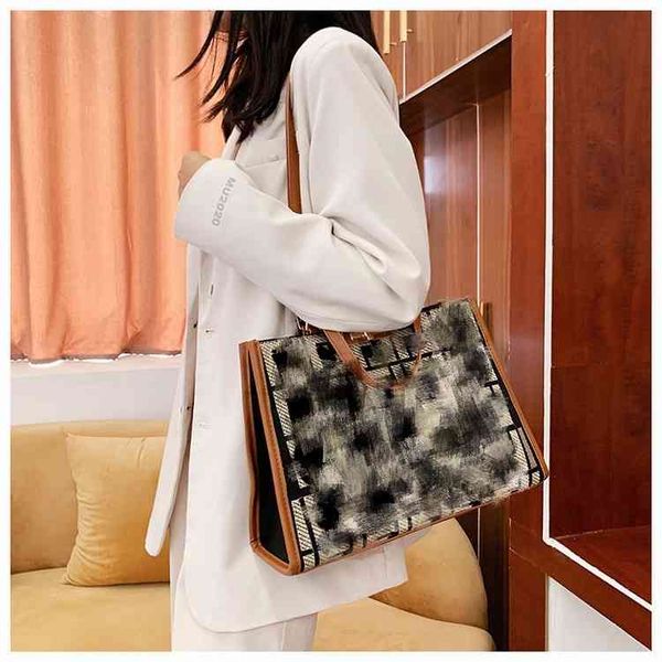 handbag shand womens new bags french stick relief graffiti versatile fashion leather shoulder crossbody ysjdesigner
handbag shand womens new bags french stick relief graffiti versatile fashion leather shoulder crossbody ysjdesigner