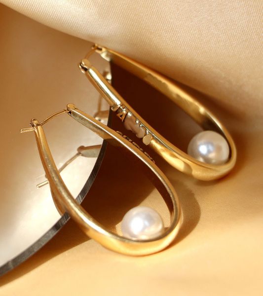 design jewelry oval pearl and earrings for women, Golden
design jewelry oval pearl and earrings for women, Golden