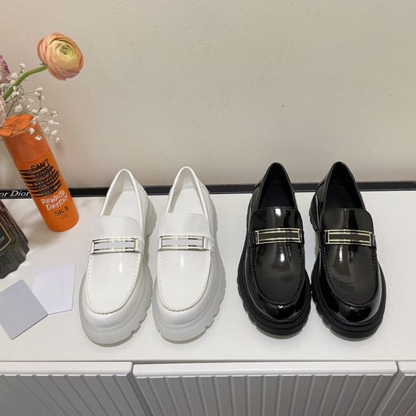 luxury designer sandals ladies dress shoes british style shiny small leather shoe loafers round toe flat, Black
luxury designer sandals ladies dress shoes british style shiny small leather shoe loafers round toe flat, Black
