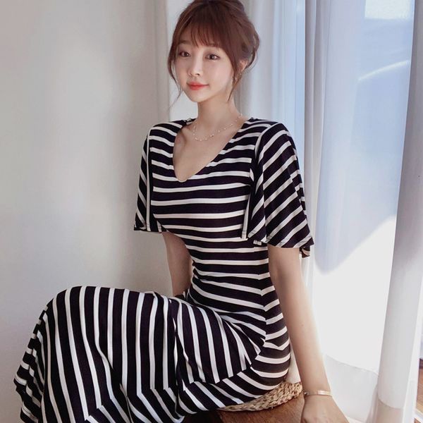 new 2021 women casual striped short sleeve beach bohemian maxi t shirt streetwear summer g7ic, Black;gray
new 2021 women casual striped short sleeve beach bohemian maxi t shirt streetwear summer g7ic, Black;gray