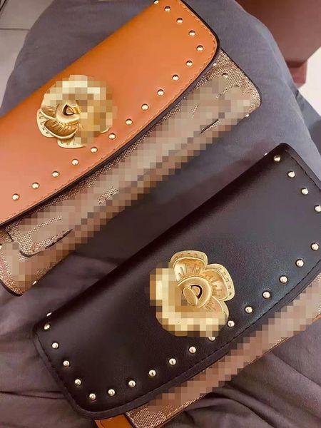 luxury design handbag ouhuochao camellia wallet new three fold rivet middle and long wallet multi card, Red;black
luxury design handbag ouhuochao camellia wallet new three fold rivet middle and long wallet multi card, Red;black