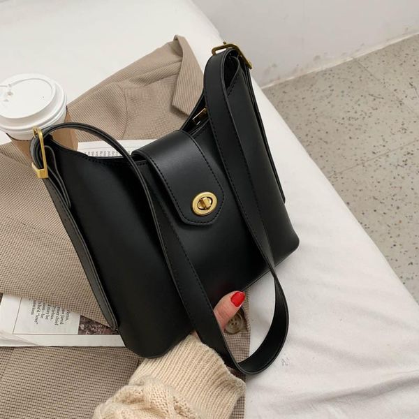 shoulder bags net celebrity retro small bag female trendy fashion one-shoulder messenger large-capacity western port style bucket
shoulder bags net celebrity retro small bag female trendy fashion one-shoulder messenger large-capacity western port style bucket