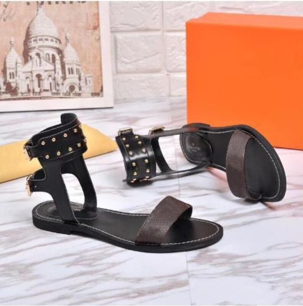 classic timeless casual ladies sandals, designer summer beach slippers, roman shoes with box, Black
classic timeless casual ladies sandals, designer summer beach slippers, roman shoes with box, Black