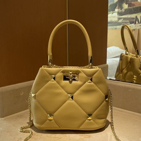 gold chain bag sheep skin leather bucket handbag rivet crossbody bags laides check shoulder back pack
gold chain bag sheep skin leather bucket handbag rivet crossbody bags laides check shoulder back pack