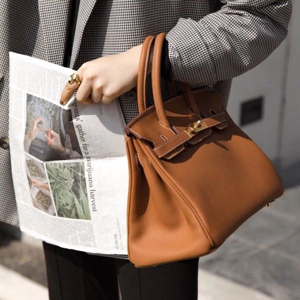 2021 new fashionable leather women's bag litchi single shoulder head layer cowhide togo bridal wedding
2021 new fashionable leather women's bag litchi single shoulder head layer cowhide togo bridal wedding