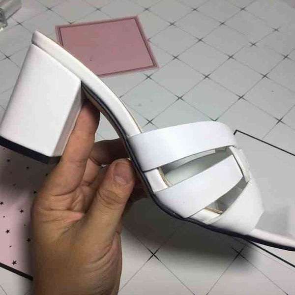 2021 women slippers flat slides sandals flip flop summer shoes fashion beautiful slippers designer beach shos bedroom shoes with box, Black
2021 women slippers flat slides sandals flip flop summer shoes fashion beautiful slippers designer beach shos bedroom shoes with box, Black