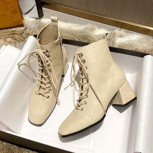 boots red style fashion thick heel net women's autumn 2021 simple versatile trend short women, Black
boots red style fashion thick heel net women's autumn 2021 simple versatile trend short women, Black