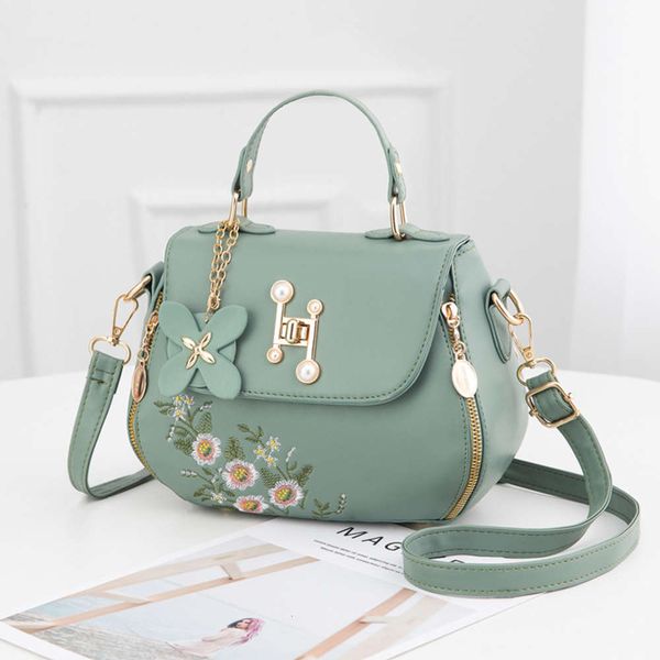 hbp simple fashion embroidered bucket autumn 2021 new portable sweet lady one shoulder messenger bag 
hbp simple fashion embroidered bucket autumn 2021 new portable sweet lady one shoulder messenger bag