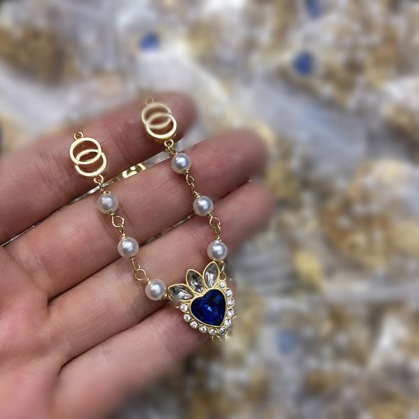 classic pendant necklaces retro fashion women's exquisite letter round thick chain pendant necklace 925 original famous brand high-end, Silver
classic pendant necklaces retro fashion women's exquisite letter round thick chain pendant necklace 925 original famous brand high-end, Silver