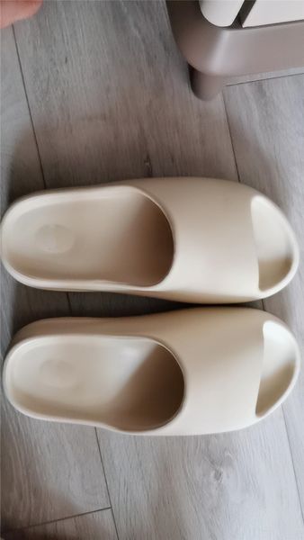 kanye classic slides men women slippers foam rnner slide bone earth brown resin bone desert sand triple black kids children slides beach
kanye classic slides men women slippers foam rnner slide bone earth brown resin bone desert sand triple black kids children slides beach