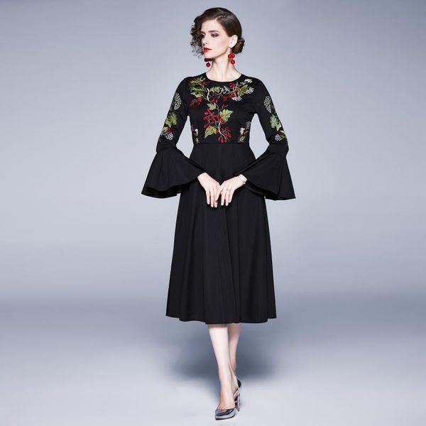casual dresses spring autumn fashion woman clothes runway designers floral embroidery dress flare sleeve midi evening party robe femme vesti, Black;gray
casual dresses spring autumn fashion woman clothes runway designers floral embroidery dress flare sleeve midi evening party robe femme vesti, Black;gray