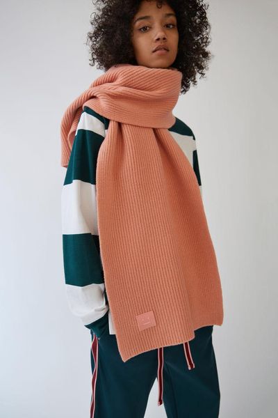 scarves ac wool blended pure color scarf for women in autumn / winter 2021fashion smiling face knitting couple warm, Blue;gray
scarves ac wool blended pure color scarf for women in autumn / winter 2021fashion smiling face knitting couple warm, Blue;gray
