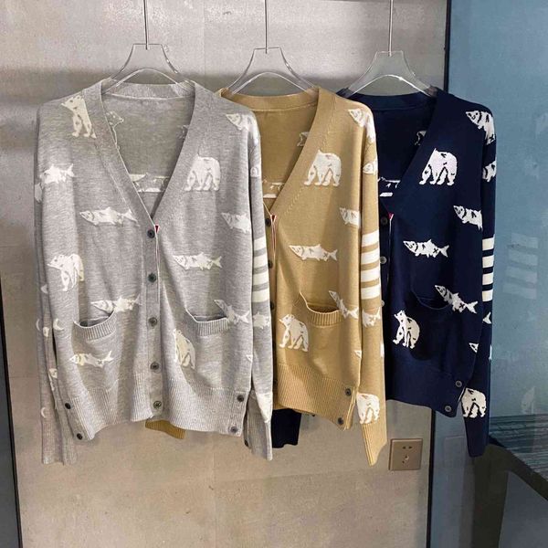 21tb four bar british college fengyu and bear covered animals jacquard wool knitted cardigan sweater coat fashion, Black
21tb four bar british college fengyu and bear covered animals jacquard wool knitted cardigan sweater coat fashion, Black