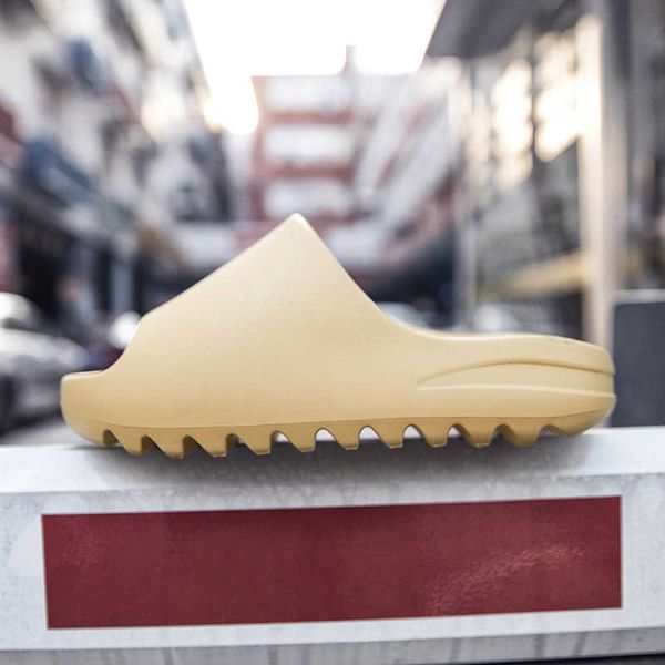 2020 tiktok new shoes for men, summer slippers, trend coconut slippers, couple shoes, men's shoes, Black
2020 tiktok new shoes for men, summer slippers, trend coconut slippers, couple shoes, men's shoes, Black