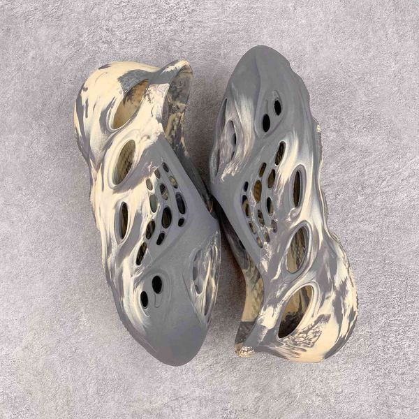 2021 foam runner men women slippers mxt moon gray flat beach sandals resin bone earth fashion mens womens slides 36-45zly, Black
2021 foam runner men women slippers mxt moon gray flat beach sandals resin bone earth fashion mens womens slides 36-45zly, Black