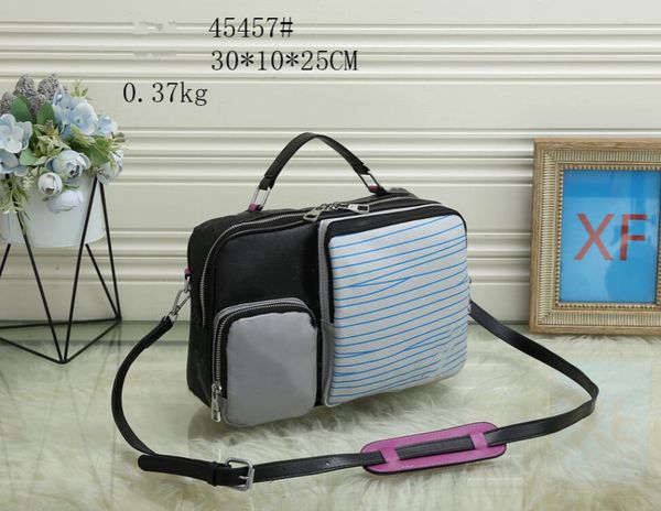 classic designer new fashion men messenger bags cross body bag school bookbag shoulder handbags man purse sell 45457# 30*10*25cm
classic designer new fashion men messenger bags cross body bag school bookbag shoulder handbags man purse sell 45457# 30*10*25cm