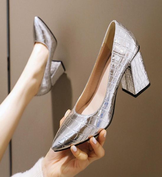 dress shoes 2021 women pumps party wedding elegant office lady high heeled pointed toe fashion summer 33-43, Black
dress shoes 2021 women pumps party wedding elegant office lady high heeled pointed toe fashion summer 33-43, Black