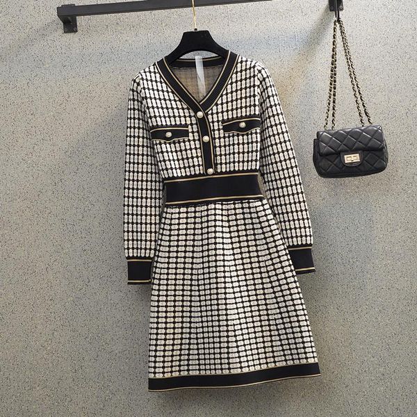casual dresses korean vintage knitted sweater dress 2021 autumn elegant fashion ladies long sleeve mini vestidos robe femme big, Black;gray
casual dresses korean vintage knitted sweater dress 2021 autumn elegant fashion ladies long sleeve mini vestidos robe femme big, Black;gray
