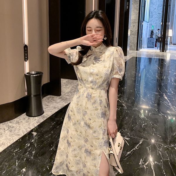 luxury cheongsam miss si teng's 2021 summer cheongsam improved young middle long floral short sleeved drs for women, Blue;red
luxury cheongsam miss si teng's 2021 summer cheongsam improved young middle long floral short sleeved drs for women, Blue;red