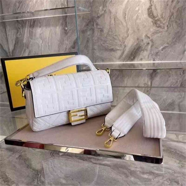 embossed weiye same style net red middle ancient cudgel bag qi wei crossbody bag ysj
embossed weiye same style net red middle ancient cudgel bag qi wei crossbody bag ysj