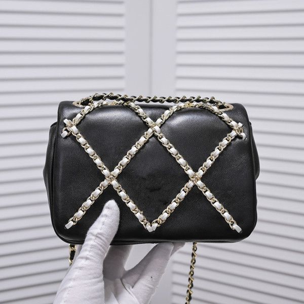 new design leather handbag chain messenger bag side back, shoulder back women's purse
new design leather handbag chain messenger bag side back, shoulder back women's purse