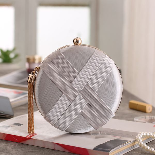 female round clutch evening bags 2020 new weave crossbody bag simple fashion clutch bag women party wedding purse
female round clutch evening bags 2020 new weave crossbody bag simple fashion clutch bag women party wedding purse