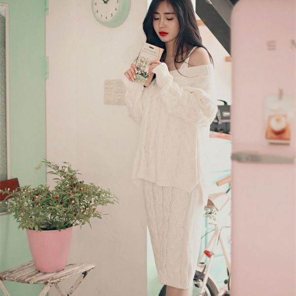 female fashion ensemble nightgown 2021 autumn and winter new sweater + cashmere woolen skirt of two suit parts zvu6, Black;gray
female fashion ensemble nightgown 2021 autumn and winter new sweater + cashmere woolen skirt of two suit parts zvu6, Black;gray