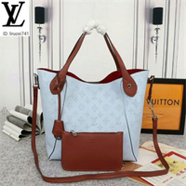 brand designer luxury 1k18 m54354 perforated bucket bag blue women handbags iconic bags handles shoulder bags totes cross body bag clutc
brand designer luxury 1k18 m54354 perforated bucket bag blue women handbags iconic bags handles shoulder bags totes cross body bag clutc
