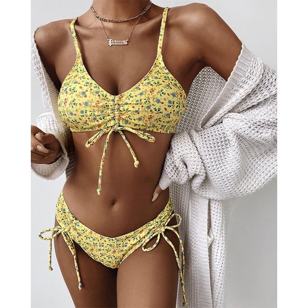 one-piece suits 2021 brazilian floral print swimsuit women string bandeau bikini set high cut swimwear female bathing suit beach wear
one-piece suits 2021 brazilian floral print swimsuit women string bandeau bikini set high cut swimwear female bathing suit beach wear