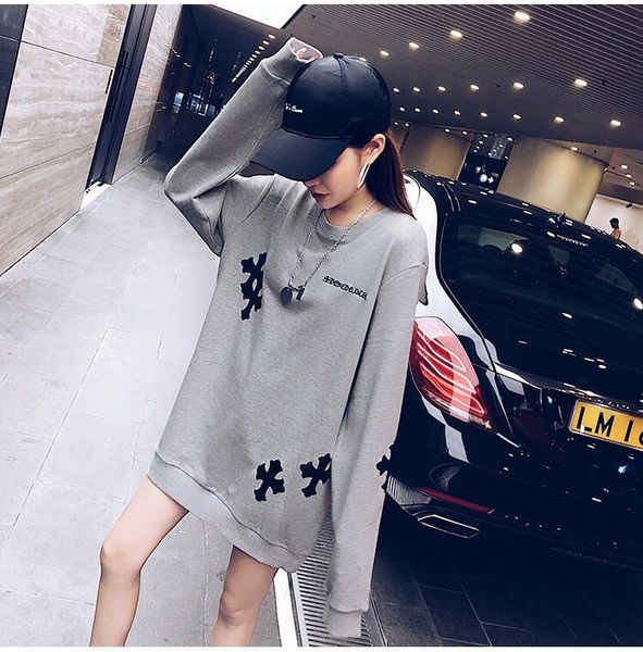 2021 spring crosin death round neck sweater with leather label and embroidery on the chest, Black
2021 spring crosin death round neck sweater with leather label and embroidery on the chest, Black