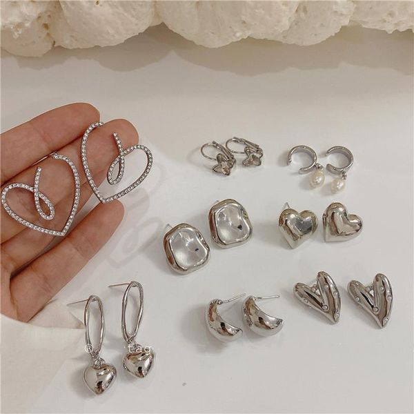 stud korean vintage gold silver color metal love heart rhinestone imitation pearl earrings for women girls jewelry accessories, Golden;silver
stud korean vintage gold silver color metal love heart rhinestone imitation pearl earrings for women girls jewelry accessories, Golden;silver