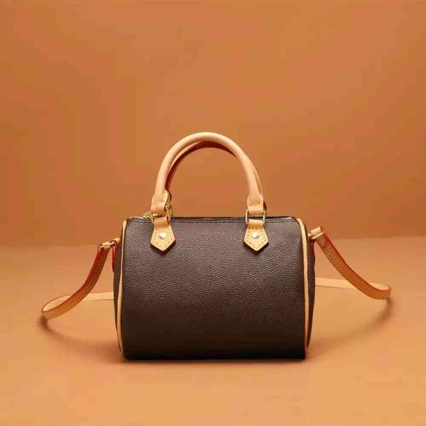 design 2021 new one-shoulder workmanship is perfect, compact and exquisite designer bag luxury handbags ns65
design 2021 new one-shoulder workmanship is perfect, compact and exquisite designer bag luxury handbags ns65
