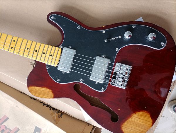 6 strings wine red retro electric guitar with semi-hollow body,maple fretboard
6 strings wine red retro electric guitar with semi-hollow body,maple fretboard