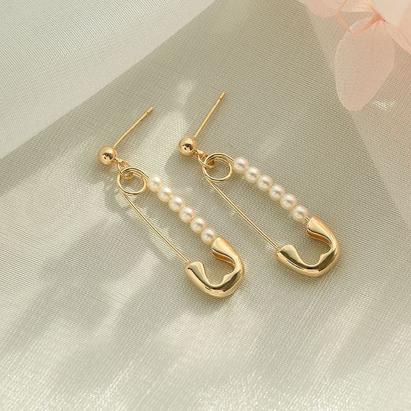 aaa designer jewelry metal s925 silver needle exquisite fashion advanced personality pin design female earrings, Golden;silver 
aaa designer jewelry metal s925 silver needle exquisite fashion advanced personality pin design female earrings, Golden;silver