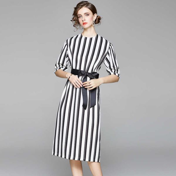 women summer designer elegant classic black white striped office party robe female vintage casual pencil dress vestidos 210525, Black;gray
women summer designer elegant classic black white striped office party robe female vintage casual pencil dress vestidos 210525, Black;gray