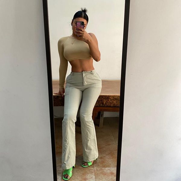 women's pants & capris 3 colors technical fabric flare version stitching tailoring bag buttocks, hips, hips and high waist casual trous, Black;white
women's pants & capris 3 colors technical fabric flare version stitching tailoring bag buttocks, hips, hips and high waist casual trous, Black;white
