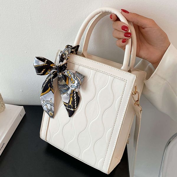 elegant women's digner handbags tote solid color pu leather shoulder bag summer ribbon msenger crossbody bags
elegant women's digner handbags tote solid color pu leather shoulder bag summer ribbon msenger crossbody bags