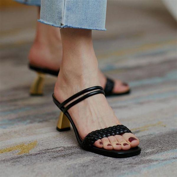 slippers fashion square toe weave high heels shoes nice women leather street beach sandals slides luxury designer ladies, Black
slippers fashion square toe weave high heels shoes nice women leather street beach sandals slides luxury designer ladies, Black