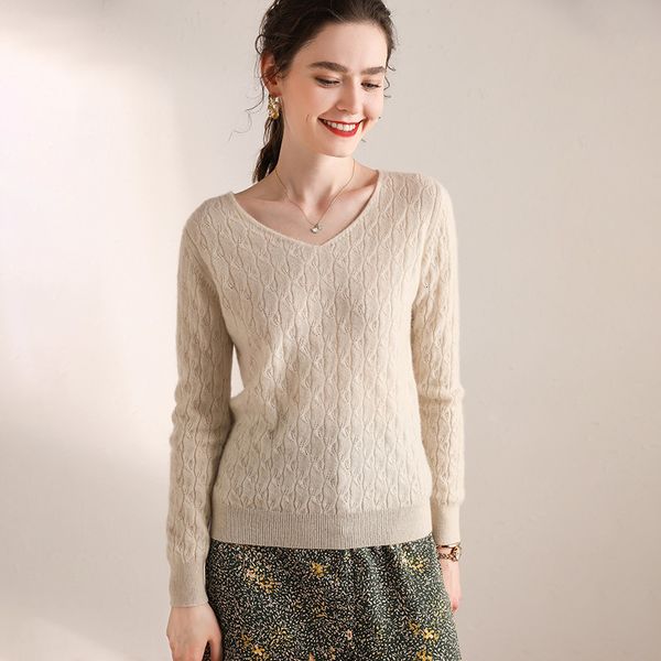 2021 new 100% cashmere women v-neck long sleeves autumn winter warm thickening women's knitting jumper female sweater pnng, White;black
2021 new 100% cashmere women v-neck long sleeves autumn winter warm thickening women's knitting jumper female sweater pnng, White;black