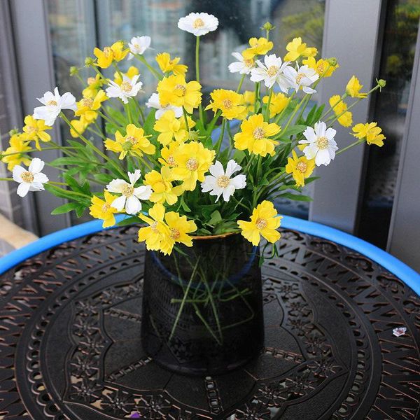 artificial broken chrysanthemum landscape decorative flower little daisy wild chrysanthemum outdoor artificial flower
artificial broken chrysanthemum landscape decorative flower little daisy wild chrysanthemum outdoor artificial flower