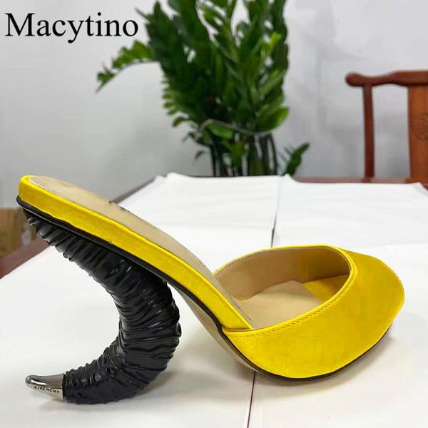 slippers strange high-heeled ladies summer round toe metal decorative fashion party, Black
slippers strange high-heeled ladies summer round toe metal decorative fashion party, Black