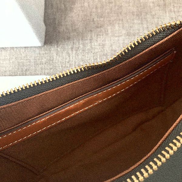 2021 crazy sales fashion c brand luxury shoulder bag handbags waterproof material vintage old pattern designs designer totes delivery
2021 crazy sales fashion c brand luxury shoulder bag handbags waterproof material vintage old pattern designs designer totes delivery