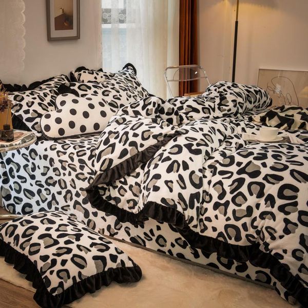 bedding sets midune black and white lace milk velvet stripe duvet cover flat sheet pillowcase winter warm bed
bedding sets midune black and white lace milk velvet stripe duvet cover flat sheet pillowcase winter warm bed
