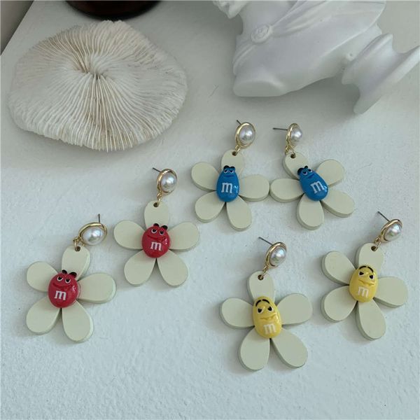 hbp fashion south korea east gate new creative niche designer smiling face m bean cute girl flower earrings, Silver
hbp fashion south korea east gate new creative niche designer smiling face m bean cute girl flower earrings, Silver