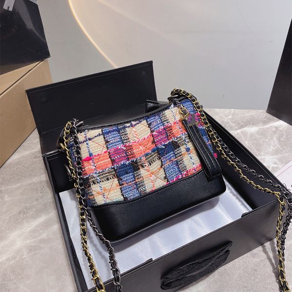 designer channelity bags for women black handbag leather chain slant shoulder clutch totes bag cc double letters solid hasp waist square str
designer channelity bags for women black handbag leather chain slant shoulder clutch totes bag cc double letters solid hasp waist square str