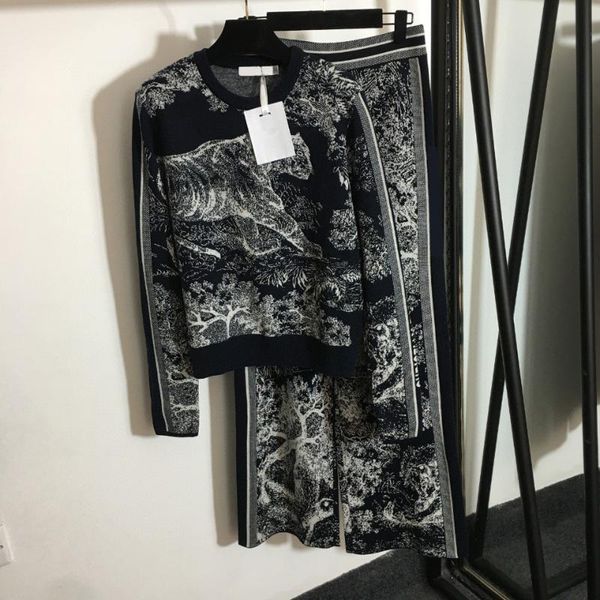 women's two piece pants luxury autumn animal print round neck pullover knit sweater + high-waist wide-leg trousers 2pcs se, White
women's two piece pants luxury autumn animal print round neck pullover knit sweater + high-waist wide-leg trousers 2pcs se, White