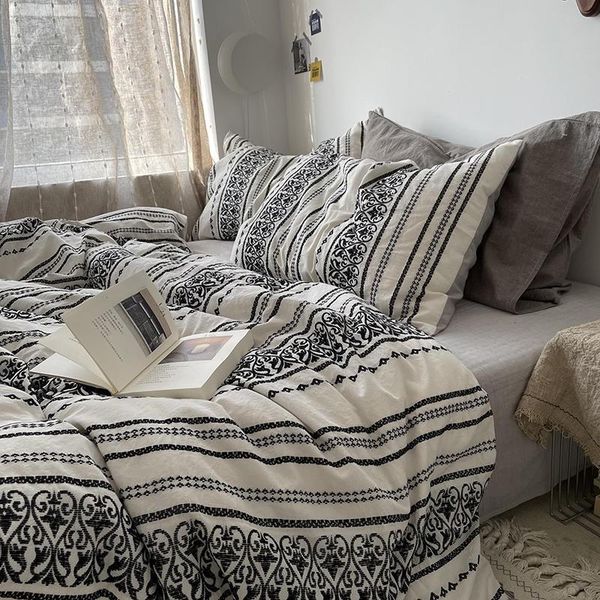 bedding sets white black geometric stripe boho duvet cover set king 4pcs yarn dyed wasehed cotton comforter bed sheet pillowcases
bedding sets white black geometric stripe boho duvet cover set king 4pcs yarn dyed wasehed cotton comforter bed sheet pillowcases