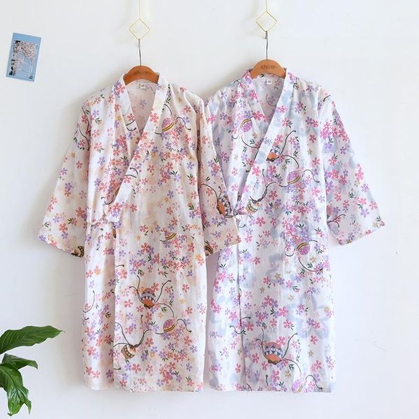 women's sleepwear summer cotton gauze kimono robe 2021 spring autumn thin japanese lace-up flower printed home bathrobe peignoir femme, Black;red
women's sleepwear summer cotton gauze kimono robe 2021 spring autumn thin japanese lace-up flower printed home bathrobe peignoir femme, Black;red