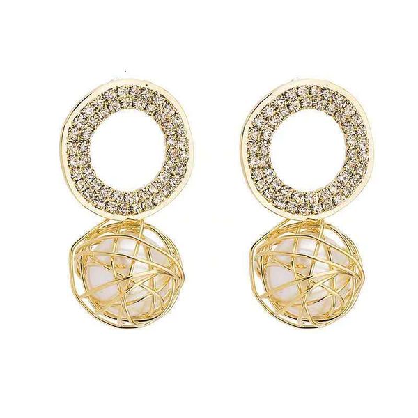 luxury- pearl nest earring ins girly style short geometric ring flash diamond stud web celebrity earring silver needle
luxury- pearl nest earring ins girly style short geometric ring flash diamond stud web celebrity earring silver needle